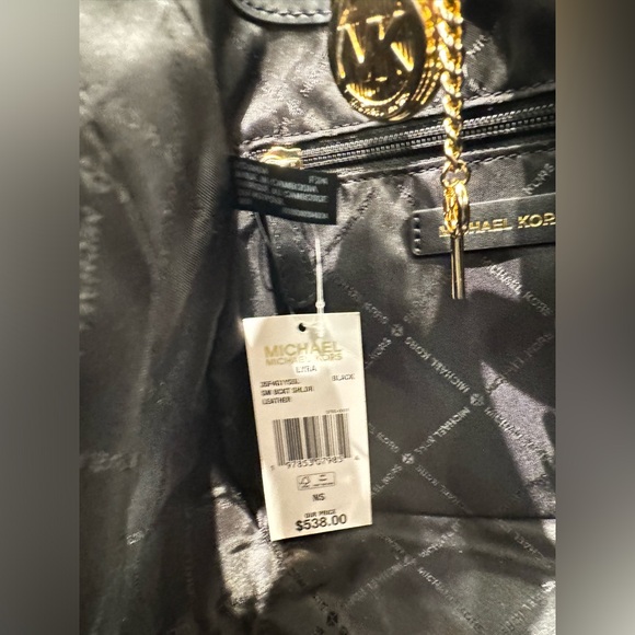 Michael Kors Lyra Small Bucket Shoulder Leather Bag Black - Picture 10 of 13